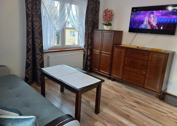 Korona Przy Termach Cieplickich 10proc Rabatu Do Term Cieplice Self Check In 24h Apartment 3*